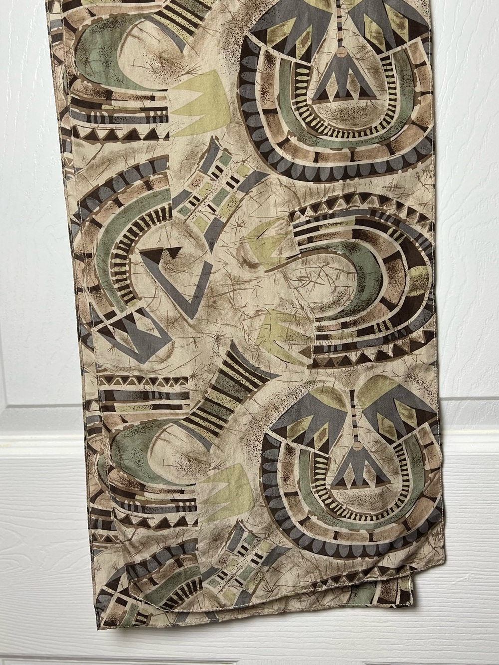 Vintage 80s/90s 100% Silk Horseshoe Abstract Scarf Boho Equestrian 🐎🤍 - Picture 7 of 10